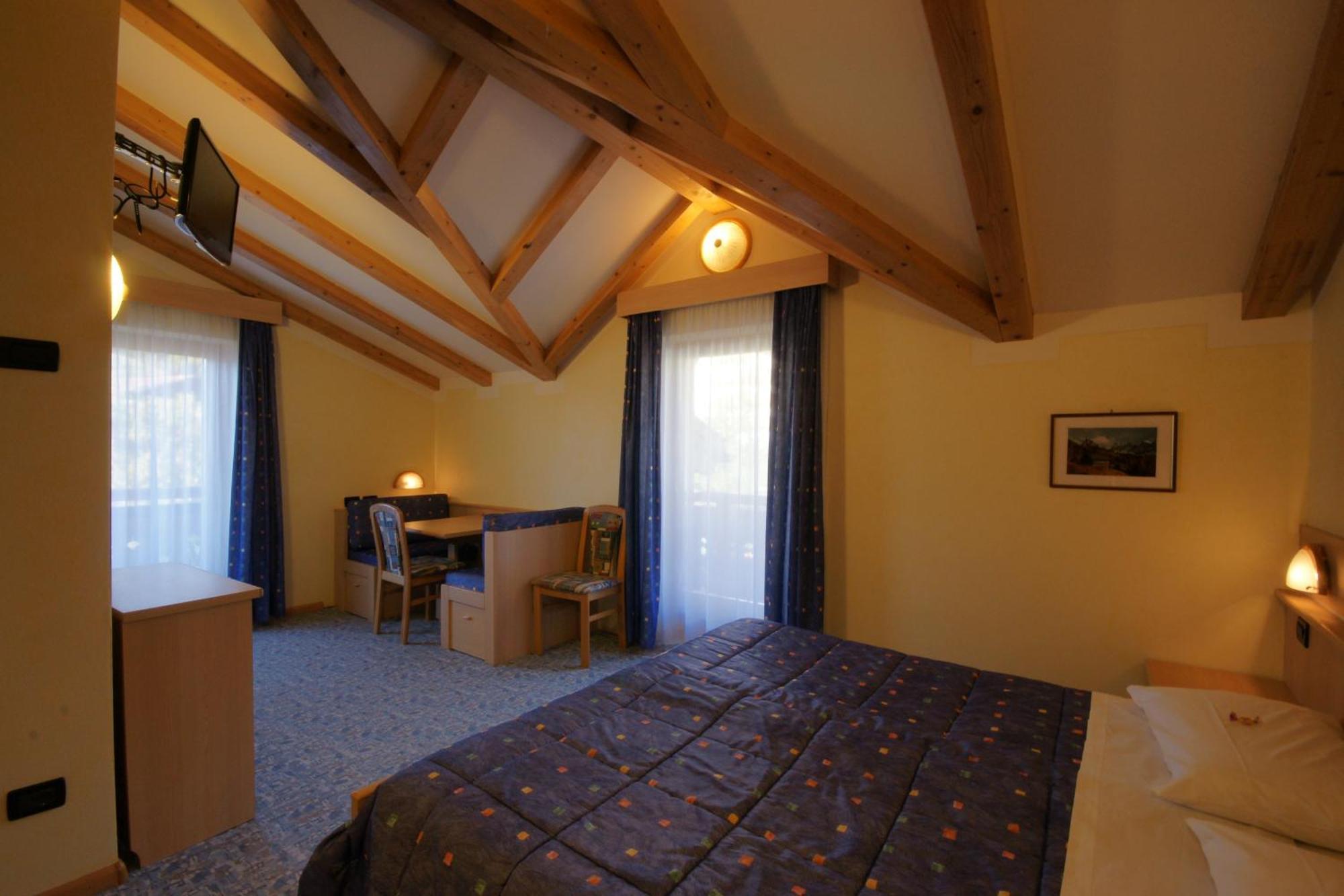 Berg Hotel Latemar Spitze Vigo di Fassa Ngoại thất bức ảnh