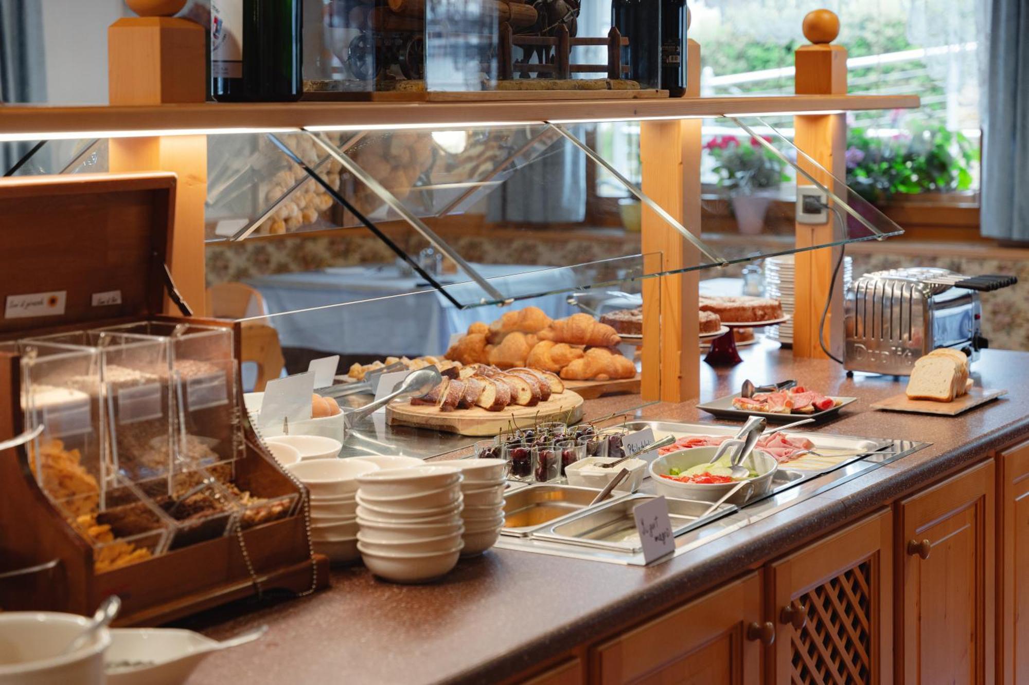 Berg Hotel Latemar Spitze Vigo di Fassa Ngoại thất bức ảnh