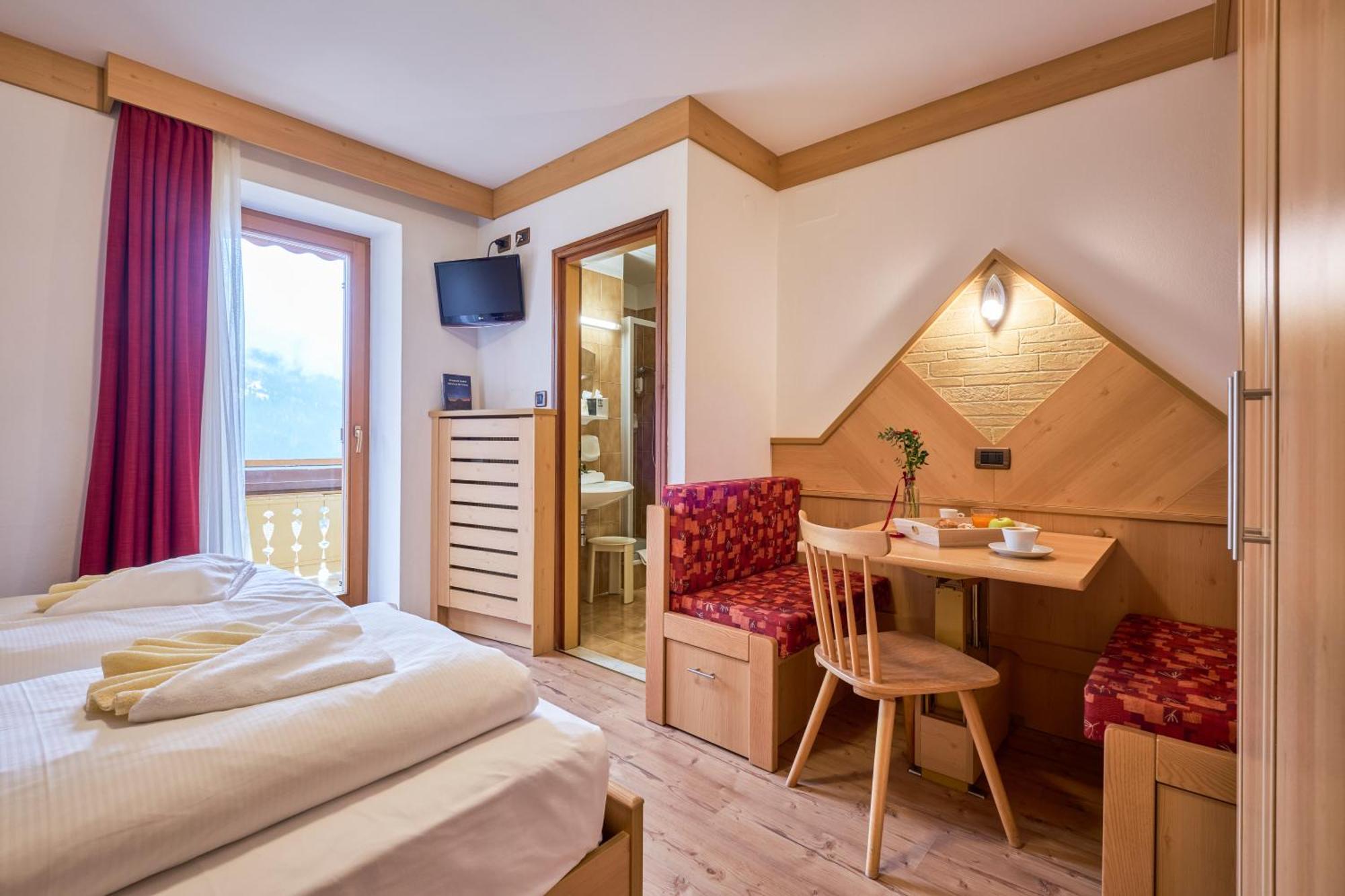 Berg Hotel Latemar Spitze Vigo di Fassa Ngoại thất bức ảnh