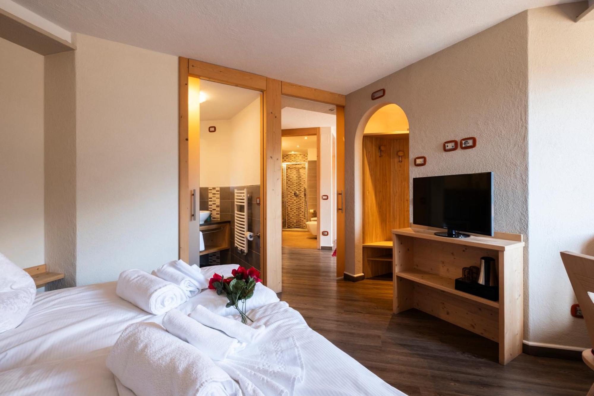 Berg Hotel Latemar Spitze Vigo di Fassa Ngoại thất bức ảnh